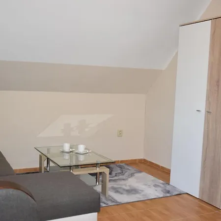 بيت للعطل Rekreant